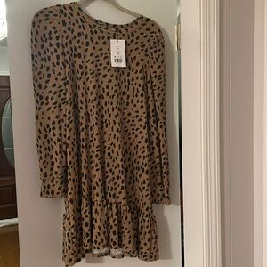 NWT crown & ivy petite large dress. Soft gathers. Long sleeve